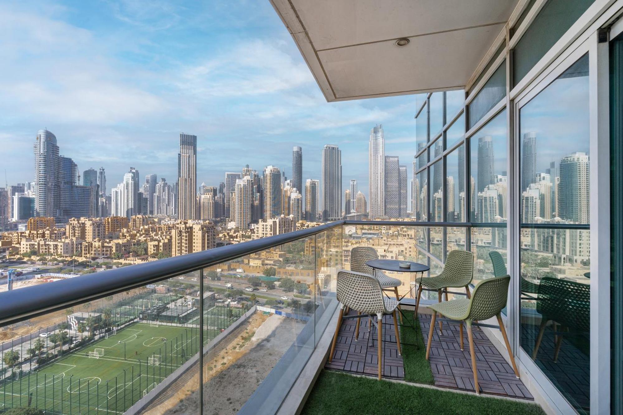 Chic 2Br Apartment, Prime Location Near Dubai Mall - Allsopp&Allsopp Exteriör bild
