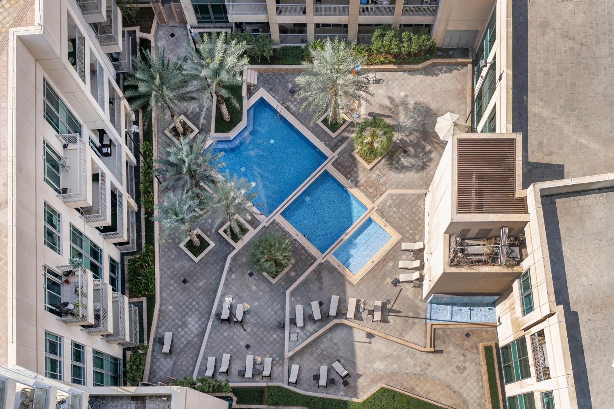 Chic 2Br Apartment, Prime Location Near Dubai Mall - Allsopp&Allsopp Exteriör bild