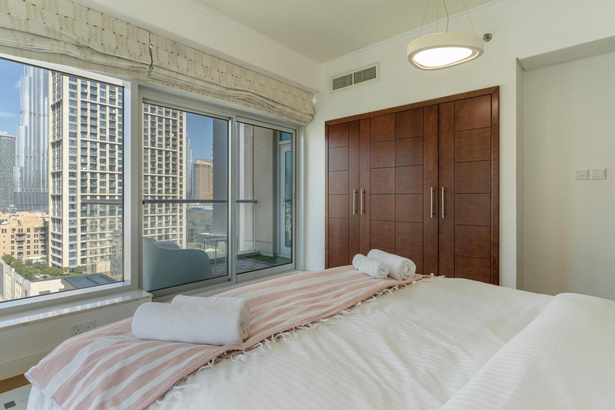 Chic 2Br Apartment, Prime Location Near Dubai Mall - Allsopp&Allsopp Exteriör bild